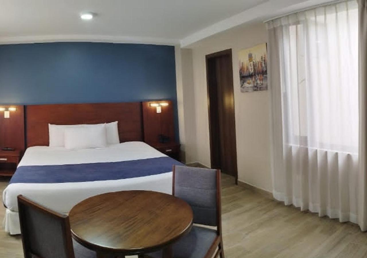 Hotel San Agustin Plaza Latacunga Exterior photo