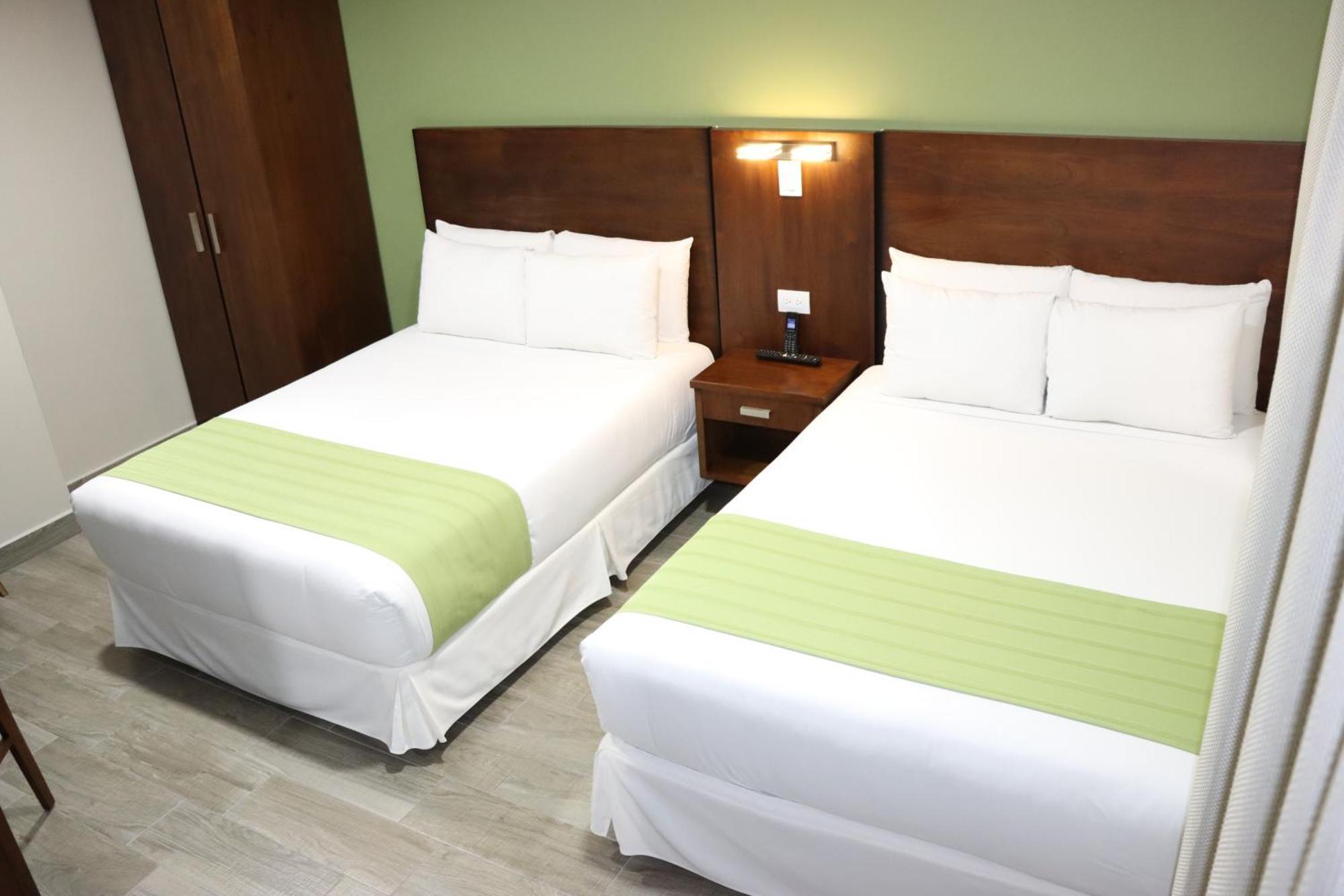 Hotel San Agustin Plaza Latacunga Exterior photo