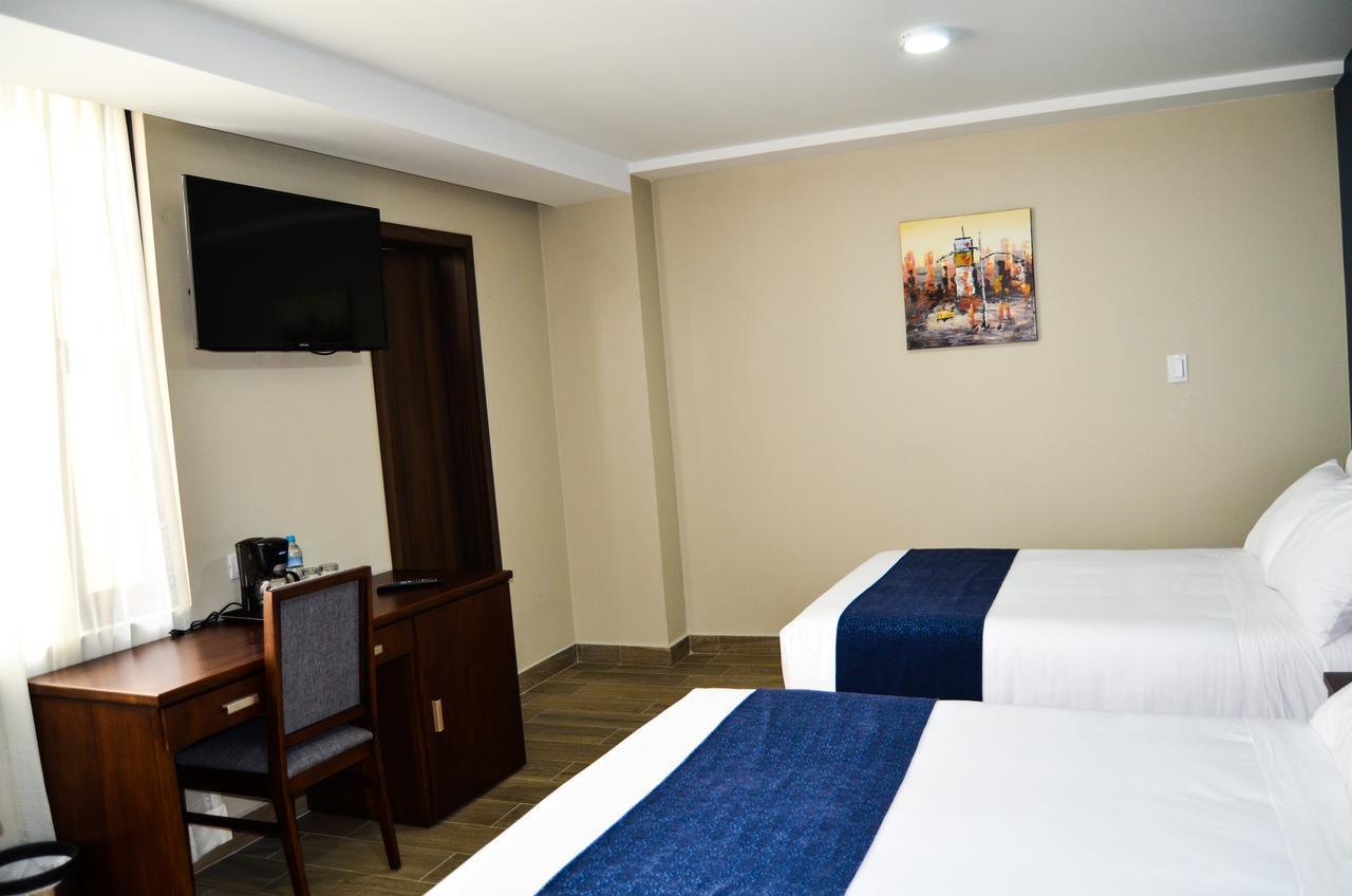 Hotel San Agustin Plaza Latacunga Exterior photo